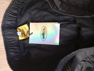 Pantalones cortos Corteiz negros con cinturón