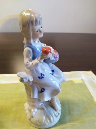 Pareja Figuras Niña Niño Cesta Frutas