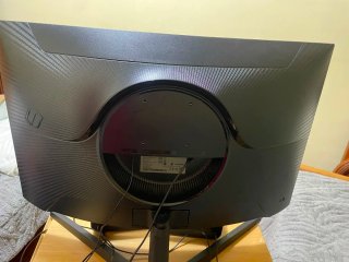Monitor Curvo Samsung + Teclado, Ratón y Altavoces