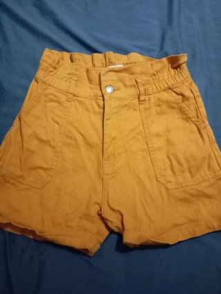 Pantalón corto naranja