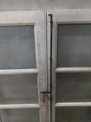 Ventana de castaño rústica
