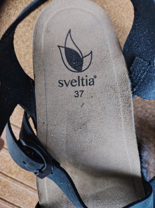 Sandalias de piel negras