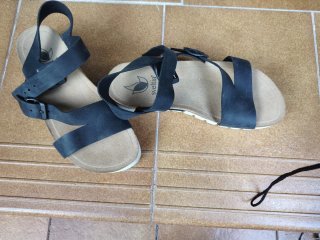 Sandalias de piel negras