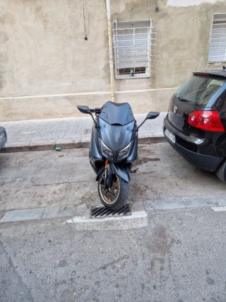 Yamaha TMAX 530 Scooter Negro