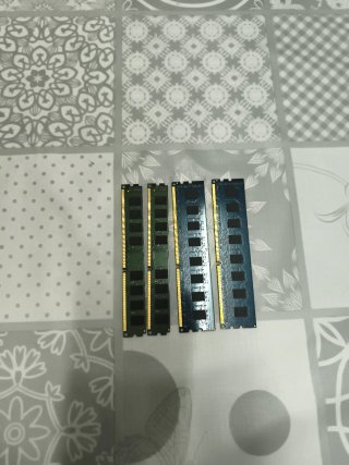 4x Kingston DDR3 1333MHz 4GB RAM