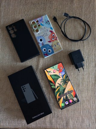 Samsung Galaxy S24 Ultra Caja + Accesorios