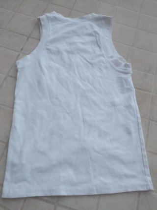 Camiseta S con piedras de colores