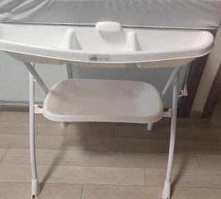 Cambiador y bañera para bebé