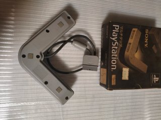 Sony PlayStation MultiTap SCPH-1070 con caja