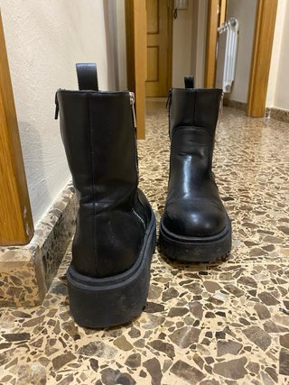 Botas Zara militares negras mujer