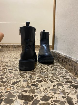 Botas Zara militares negras mujer