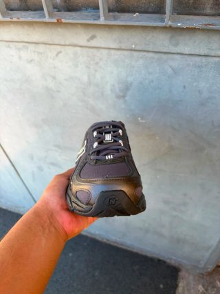New Balance 740 Scarpe Uomo Nero Grigio
