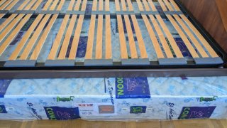 Cama de matrimonio de madera