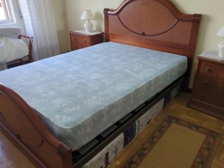 Cama de matrimonio de madera