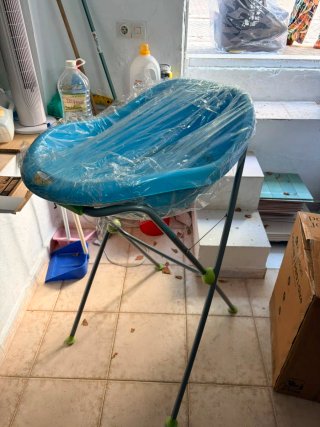 Bañera para bebé con patas