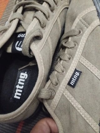 Zapatillas Mustang marrones