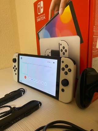 Nintendo Switch OLED Blanca y Negra