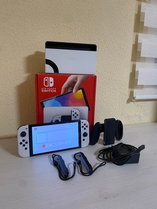 Nintendo Switch OLED Blanca y Negra