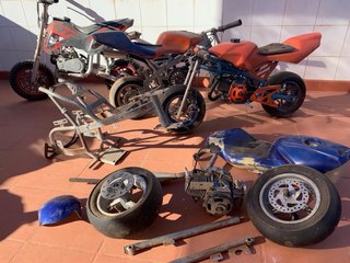 3 Motos: 2 enteras + 1 para repuesto