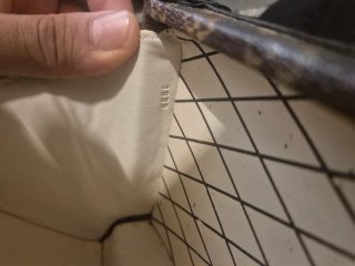 Bolso Louis Vuitton baúl dorado