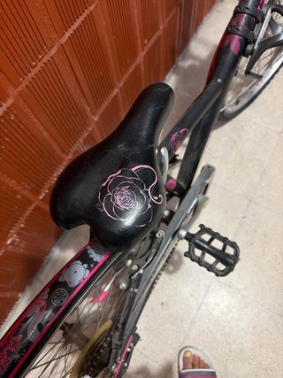 Bicicleta infantil BTWIN rosa y negra