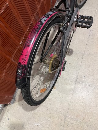 Bicicleta infantil BTWIN rosa y negra