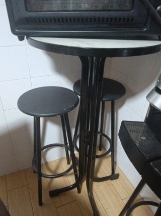 9 Taburetes de barra metálico negros