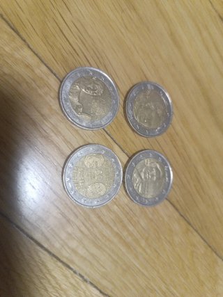 Intercambio de monedas Conmemorativas 2€