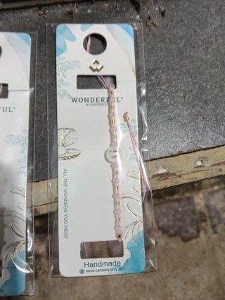 Pulsera WONDERFUL perlas blancas y doradas