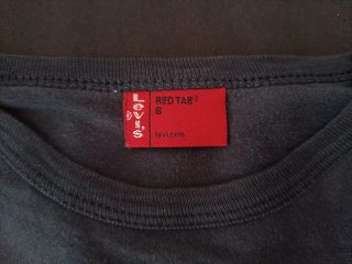 Camiseta Levi's manga larga azul y negra