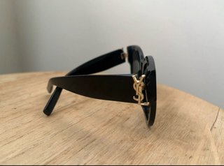 Gafas de sol Yves Saint Laurent negras