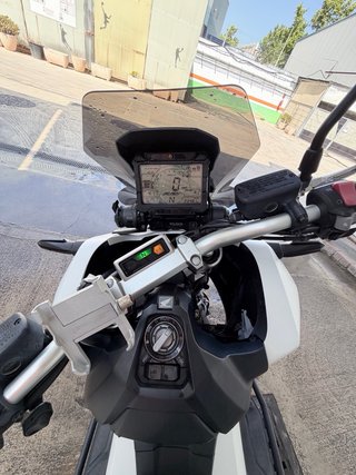 Honda X-ADV 750 Adventure Negra/Blanca