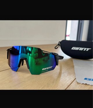 Occhiali sportivi GIANT