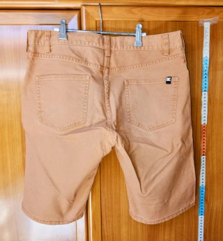 Pantalones cortos marrones marca DC