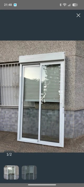 Puerta corredera balcón 2.40x1,25 con persiana