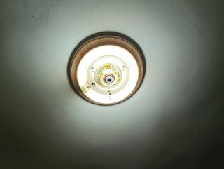 Lámparas de techo madera, ceramica y cristal.