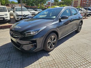 KIA XCeed Híbrido Enchufable PHEV muy Nuevoaño 202