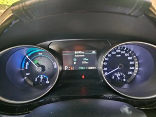 KIA XCeed Híbrido Enchufable PHEV muy Nuevoaño 202