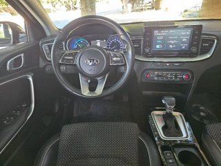KIA XCeed Híbrido Enchufable PHEV muy Nuevoaño 202