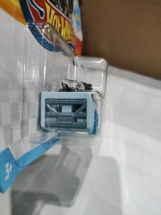 Hot Wheels Racer Verse Mosasaurus