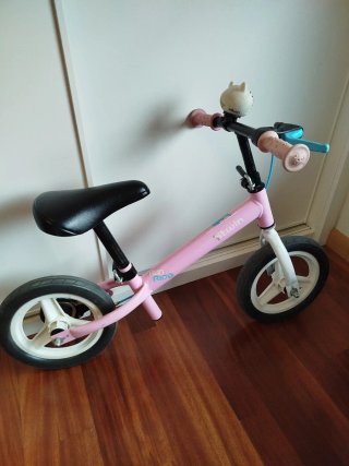 Bici sin pedales niña
