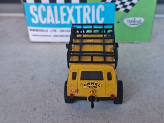 SCALEXTRIC LAND ROVER STS