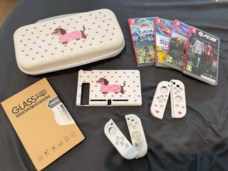 Nintendo Switch con 4 giochi e accessori