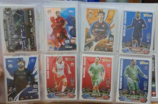 Cartas Match Attax Kylian Mbappé y Erling Haaland