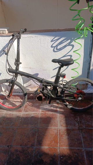 Bicicleta plegable negra