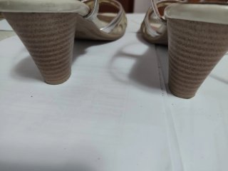 Sandalias Pitillos Beige y Plata