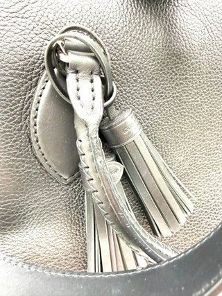 Bolso Louis Vuitton Phoenix Negro