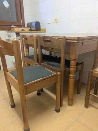 Juego de 4 sillas de comedor o cocina de madera