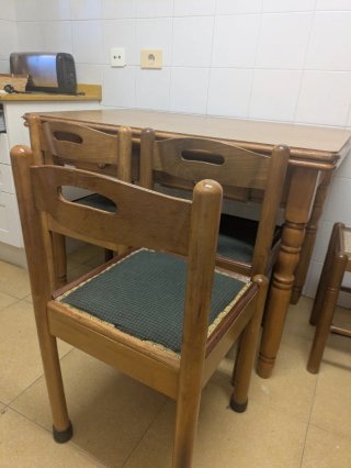 Juego de 4 sillas de comedor o cocina de madera
