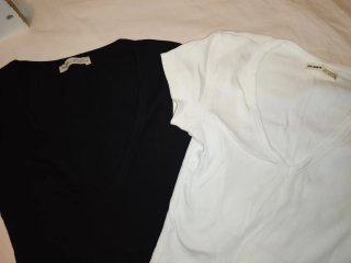 2 Camisetas Pull&Bear Escote Pico Cortas